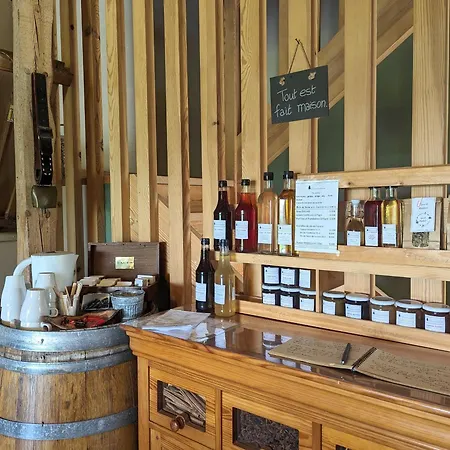 Avec Table D'hotes Et Randonnees - Fr-1-582-517 * Saint-Jeures